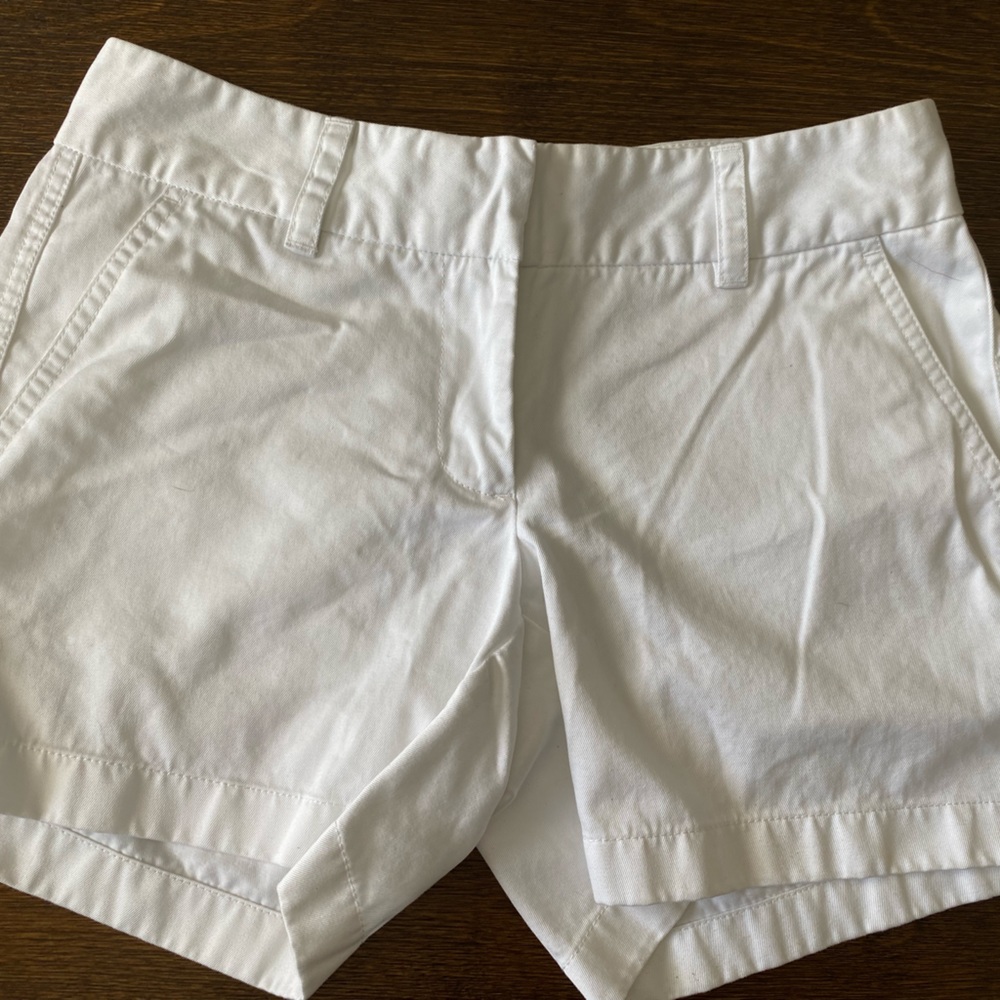 Vineyard vines size 0 shorts. Never worn but no tags